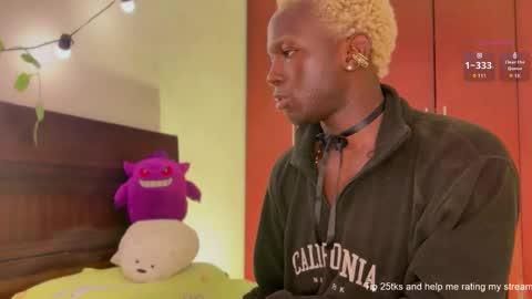 Snapshot of valent1nn chatting on 01-29-25, 10:16 Valentin independent Cam Boy online show from 01-29-25, 10:16