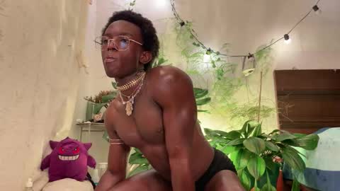 Snapshot of valent1nn chatting on 01-09-26, 07:00 Valentin independent Cam Boy online show from 01-09-26, 07:00