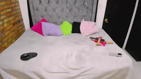 Valentina online show from 09-21-25, 01:07