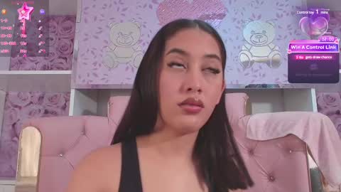 Snapshot of valentina_cortes72 chatting on 02-19-25, 02:34 Valentina online show from 02-19-25, 02:34