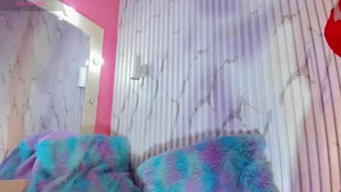 Snapshot of valentina_lux1 chatting on 11-30-25, 12:20 Valentina online show from 11-30-25, 12:20