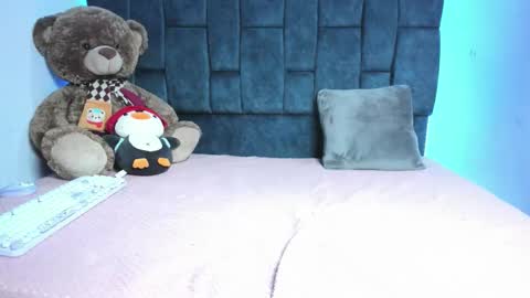 Snapshot of valentinaklean1 chatting on 02-12-26, 05:02 valentinaklean1 online show from 02-12-26, 05:02