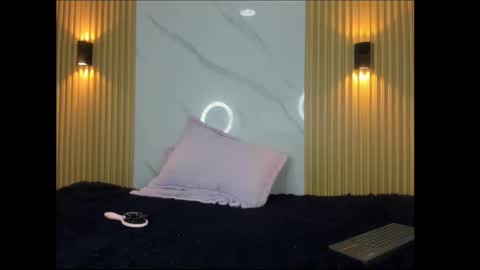 valentinaliux_ online show from 09-12-25, 07:47