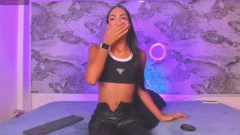 valentinaliux_ online show from 07-29-26, 11:41