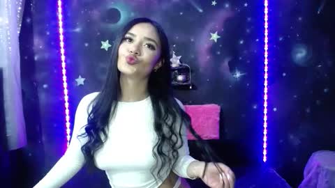 valentinarojass_ online show from 02-17-26, 01:51