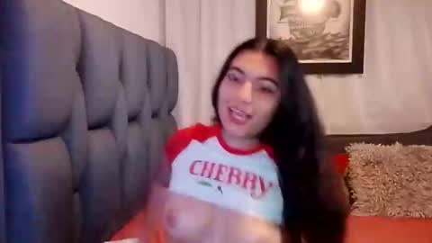 valentinasmith18 online show from 05-21-26, 11:56