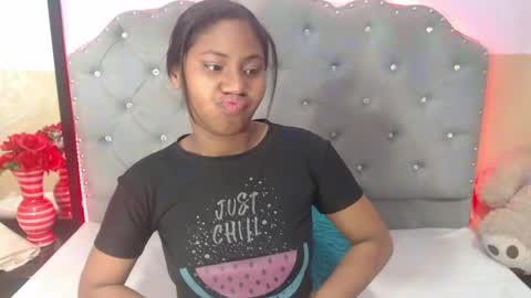 Snapshot of valentinavega18x chatting on 11-16-25, 03:34 valentina vega online show from 11-16-25, 03:34