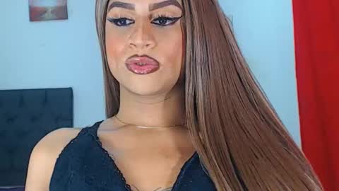 Snapshot of valentinaxxxdoll chatting on 01-15-25, 02:06 VALENTINA online show from 01-15-25, 02:06