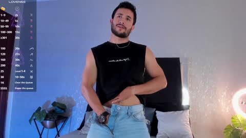 Snapshot of valentinoford chatting on 12-09-24, 05:40 Valentino online show from 12-09-24, 05:40