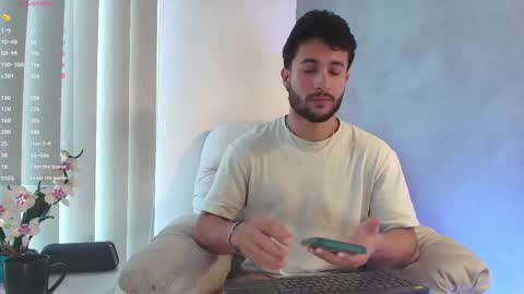 Snapshot of valentinoford chatting on 02-18-25, 07:41 Valentino online show from 02-18-25, 07:41
