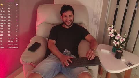 Snapshot of valentinoford chatting on 02-22-25, 02:17 Valentino online show from 02-22-25, 02:17