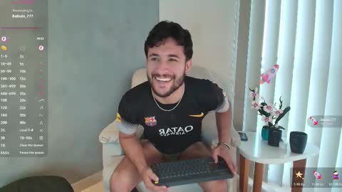 Snapshot of valentinoford chatting on 02-22-25, 09:37 Valentino online show from 02-22-25, 09:37
