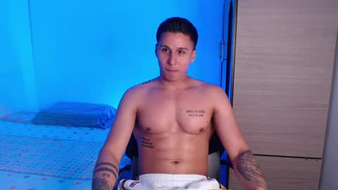 Snapshot of valentinosex_1 chatting on 09-12-25, 09:48 VALENTINO online show from 09-12-25, 09:48