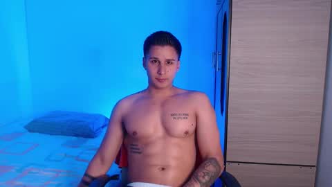 Snapshot of valentinosex_1 chatting on 09-20-25, 06:20 VALENTINO online show from 09-20-25, 06:20