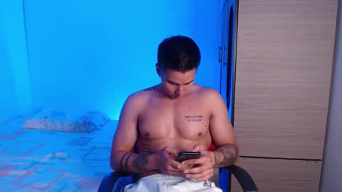 Snapshot of valentinosex_1 chatting on 10-03-25, 11:46 VALENTINO online show from 10-03-25, 11:46