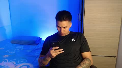 VALENTINO online show from 01-12-26, 11:54