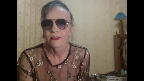 valentijm online show from 04-06-26, 06:42