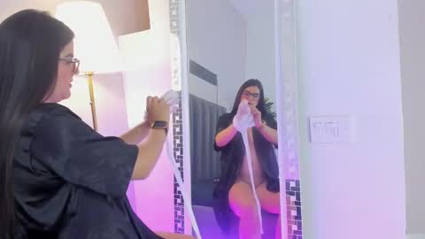 Snapshot of valenvega_ chatting on 02-20-26, 11:00 VALEN VEGA online show from 02-20-26, 11:00