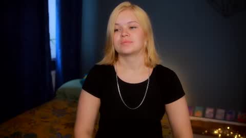Snapshot of valeri______ chatting on 07-22-26, 07:00 valeri______ online show from 07-22-26, 07:00