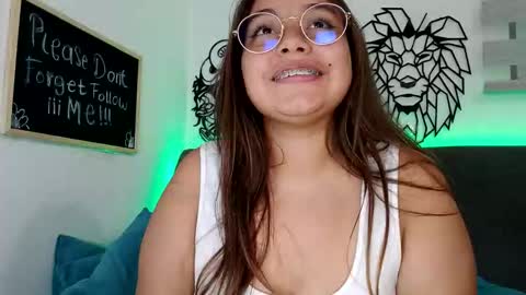 valeria online show from 10-12-25, 02:21