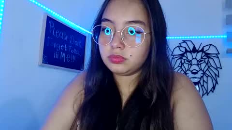 valeria online show from 11-11-25, 01:38