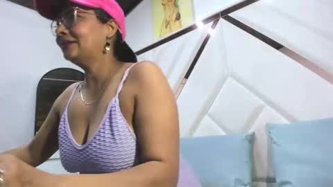 valeria_gil_ online show from 04-29-26, 01:37