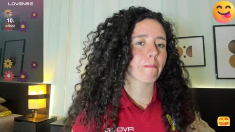 Snapshot of valeriaa_soler chatting on 01-11-25, 03:42 Valeria online show from 01-11-25, 03:42