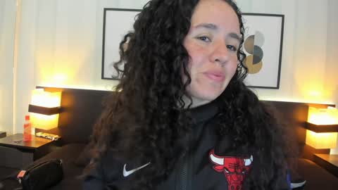Snapshot of valeriaa_soler chatting on 01-15-25, 01:20 Valeria online show from 01-15-25, 01:20