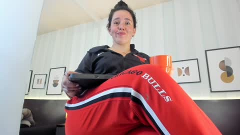 Snapshot of valeriaa_soler chatting on 01-15-25, 07:44 Valeria online show from 01-15-25, 07:44