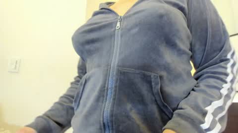 Snapshot of valeriaa_soler chatting on 01-17-25, 11:17 Valeria online show from 01-17-25, 11:17