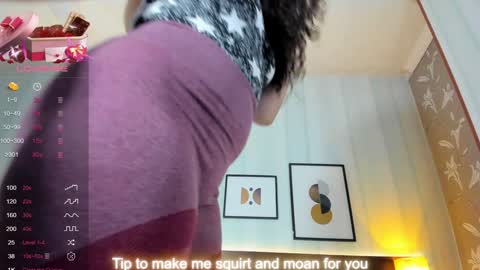 Snapshot of valeriaa_soler chatting on 02-05-25, 01:00 Valeria online show from 02-05-25, 01:00