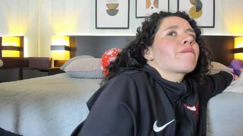 Snapshot of valeriaa_soler chatting on 02-21-25, 08:49 Valeria online show from 02-21-25, 08:49