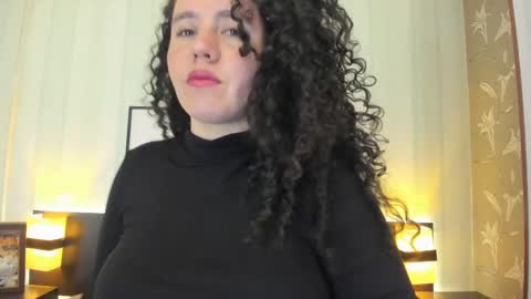 Snapshot of valeriaa_soler chatting on 02-27-25, 12:34 Valeria online show from 02-27-25, 12:34