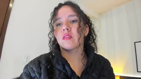 Snapshot of valeriaa_soler chatting on 03-02-25, 01:16 Valeria online show from 03-02-25, 01:16