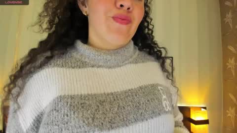 Snapshot of valeriaa_soler chatting on 03-05-25, 12:55 Valeria online show from 03-05-25, 12:55