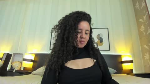 Snapshot of valeriaa_soler chatting on 03-07-25, 07:27 Valeria online show from 03-07-25, 07:27
