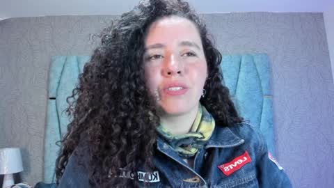 Snapshot of valeriaa_soler chatting on 09-12-25, 01:11 Valeria online show from 09-12-25, 01:11