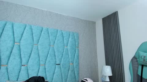 Snapshot of valeriaa_soler chatting on 09-15-25, 06:19 Valeria online show from 09-15-25, 06:19