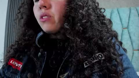 Snapshot of valeriaa_soler chatting on 09-20-25, 06:09 Valeria online show from 09-20-25, 06:09