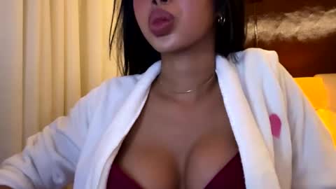 Snapshot of valeriadion chatting on 10-20-25, 10:21 Valeria online show from 10-20-25, 10:21