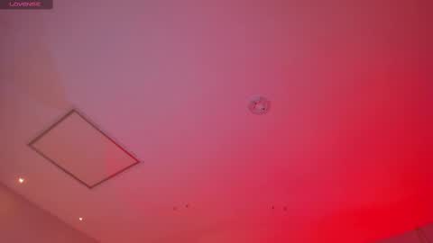 Snapshot of valeriariverax chatting on 02-18-25, 06:37 Valeria online show from 02-18-25, 06:37