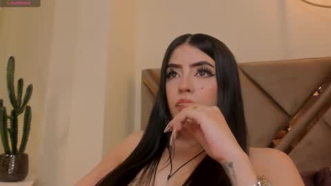 Snapshot of valeriariverax chatting on 02-25-25, 09:53 Valeria online show from 02-25-25, 09:53