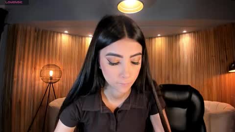 Snapshot of valeriavelvet chatting on 10-01-25, 11:49 Vale online show from 10-01-25, 11:49