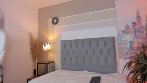 Snapshot of valeriavibes chatting on 12-19-24, 10:32 Valeria online show from 12-19-24, 10:32