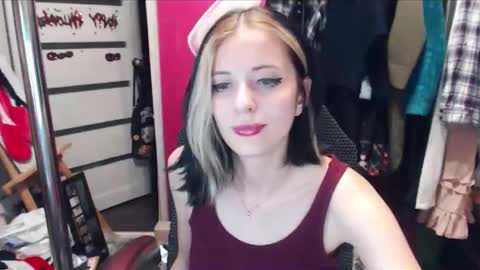ValeriaXKiss online show from 01-11-25, 06:12