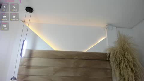 Snapshot of valeriediazx chatting on 12-05-24, 12:00 valeri online show from 12-05-24, 12:00