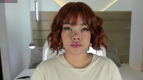 Snapshot of valeriediazx chatting on 02-21-25, 12:06 valeri online show from 02-21-25, 12:06
