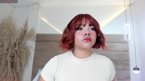 Snapshot of valeriediazx chatting on 10-15-25, 12:27 valeri online show from 10-15-25, 12:27