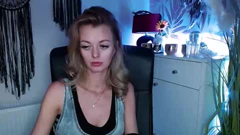 Valerie  online show from 01-14-25, 05:12