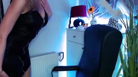 Valerie  online show from 02-20-25, 11:42